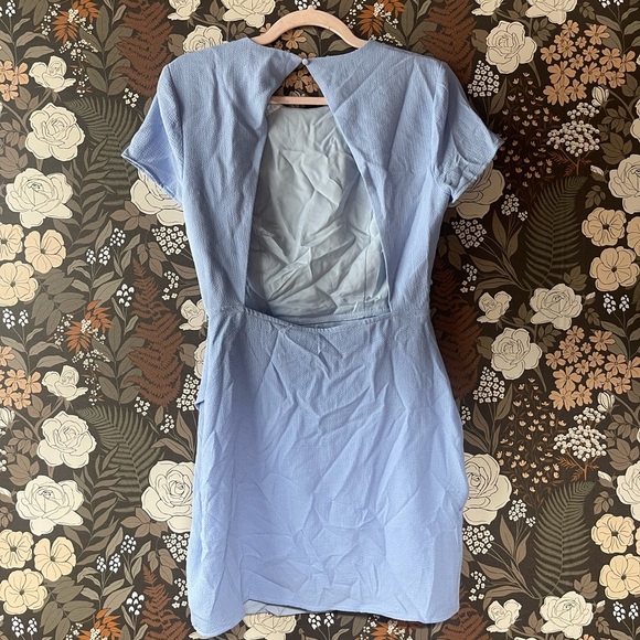 NWT Superdown Cheyenne Open Back Dress size small - Picture 6 of 8